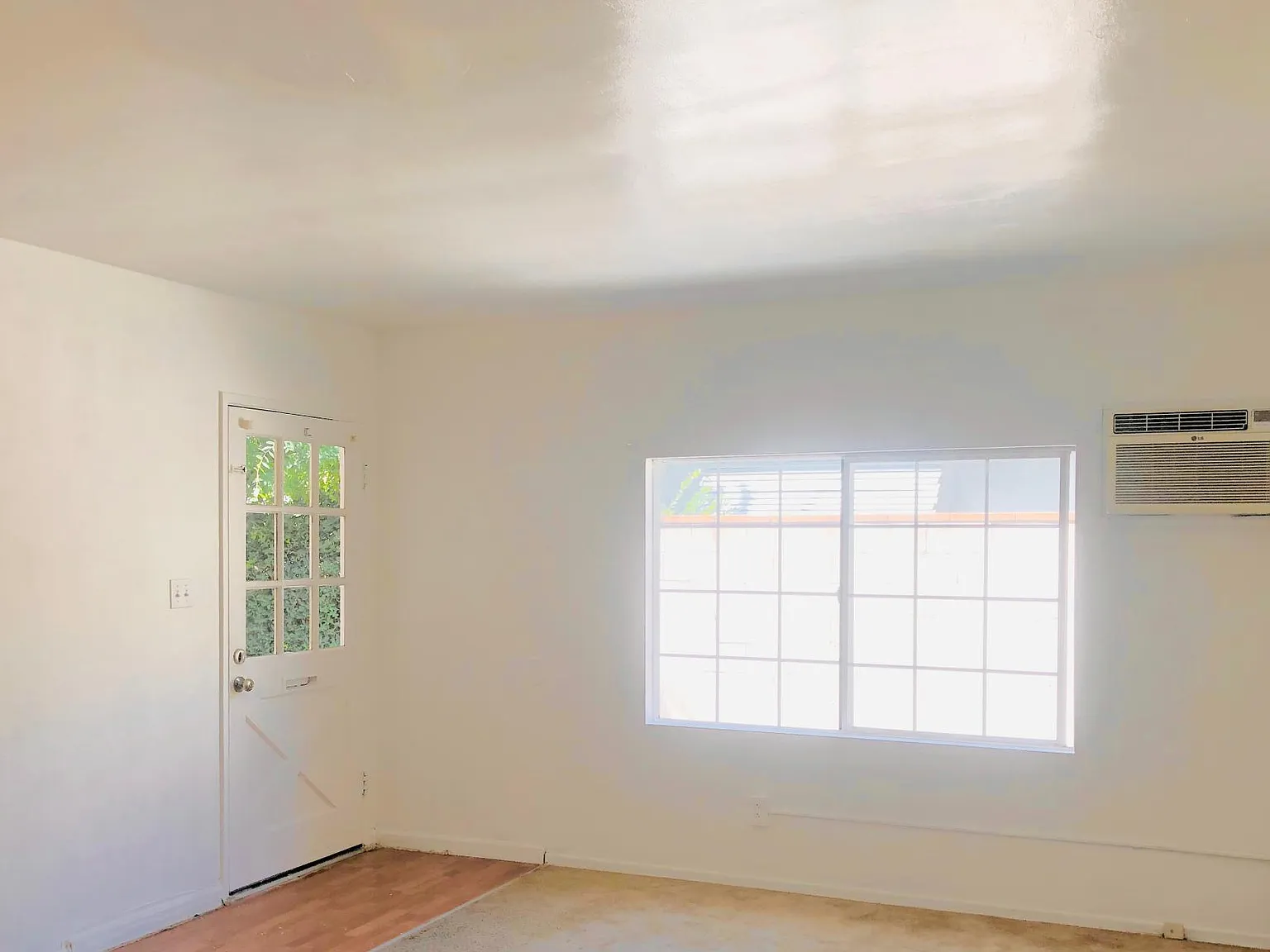 2 bed, 900 sqft, $2,000 — Photo 1