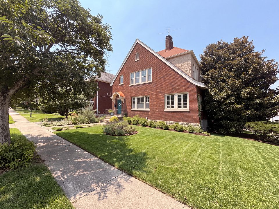 1st image of 831 N Fort Thomas Ave