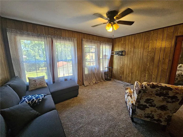 1127 Highland St #2 — Photo 21