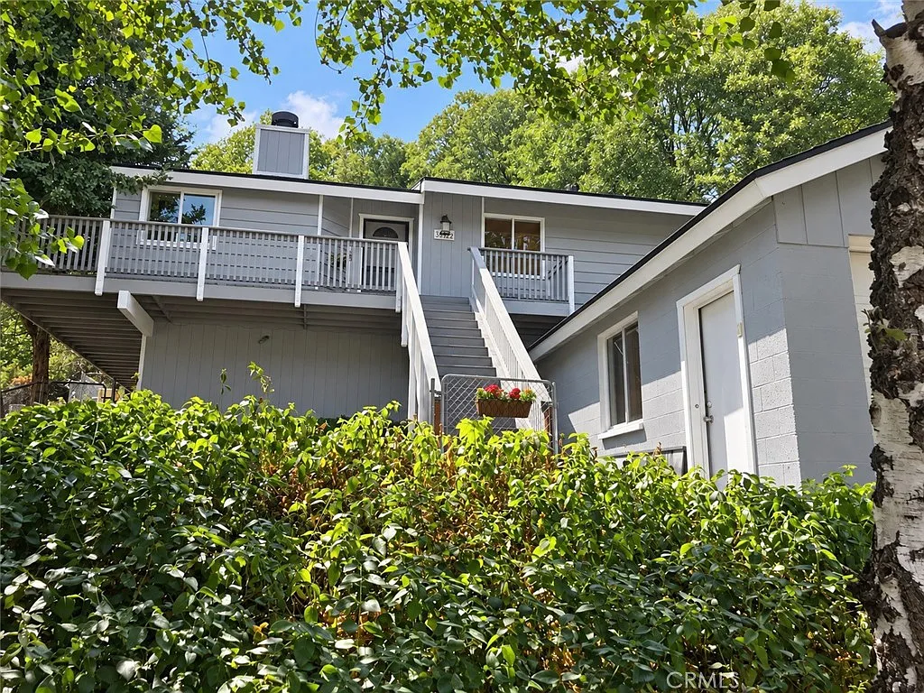 2 bed, 1100 sqft, $2,150 — Photo 2