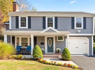 39 Bratley St, Melrose, MA 02176