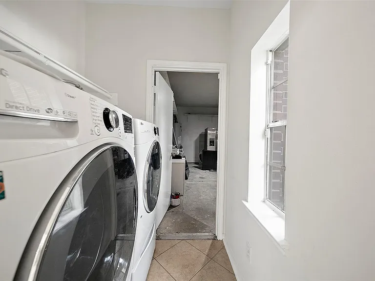 3122 Glen Cullen Ln — Photo 10