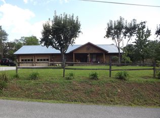 482 Old Hen Valley Rd, Oliver Springs, TN 37840