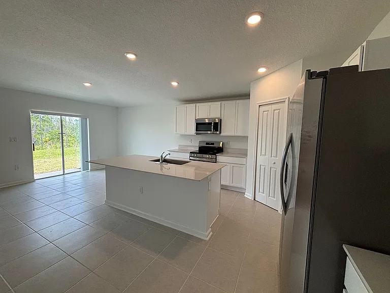 1318 Belle Isle Ln — Photo 12