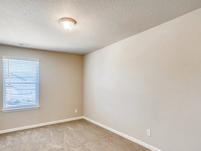 760 Stonebridge Dr — Photo 25