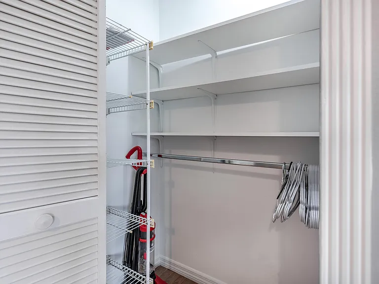 324 W Pine St #11 — Photo 24