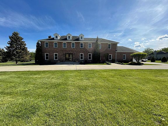 2nd image of 5N538 Chambellan Ln