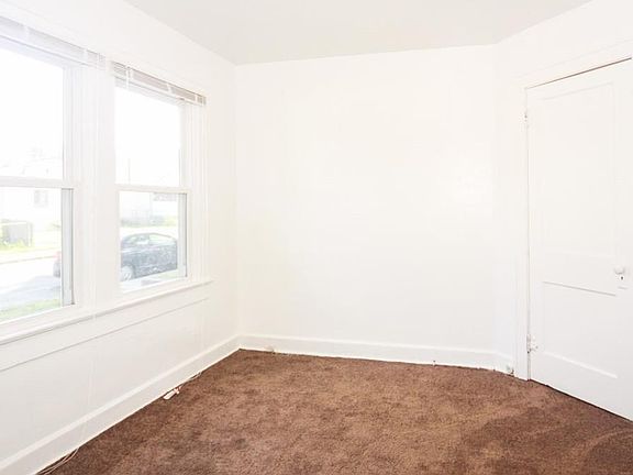4th image of 1615-1620 Lawton Ave