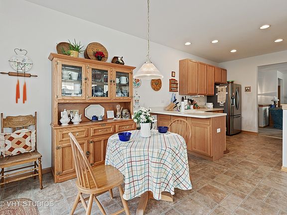 5th image of 350 Enfield Ln