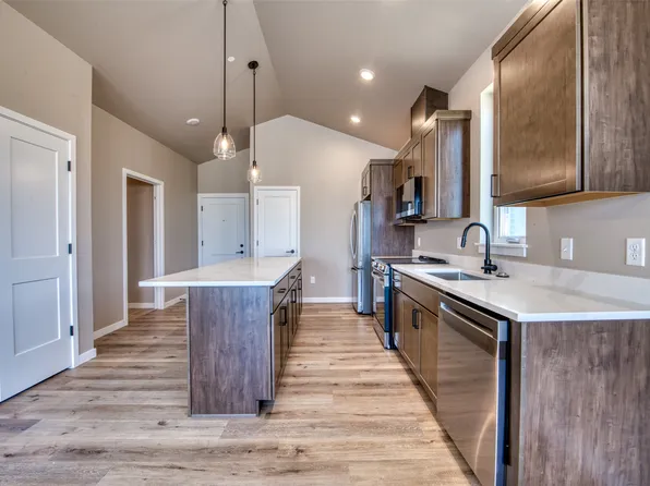 159 Canyon Falls Way #105, Hamilton, MT 59840