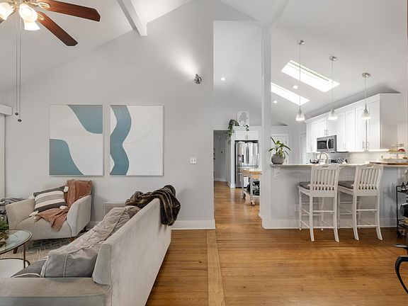 3rd image of 1788 Ridgeway Ave NW