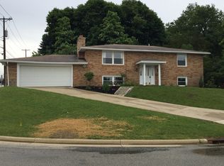 1330 Janet Ave NW, North Canton, OH 44720
