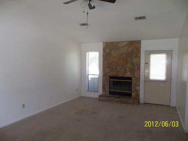 100 Creekwood Cir — Photo 14