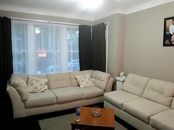 4th image of 5538 S Talman Ave