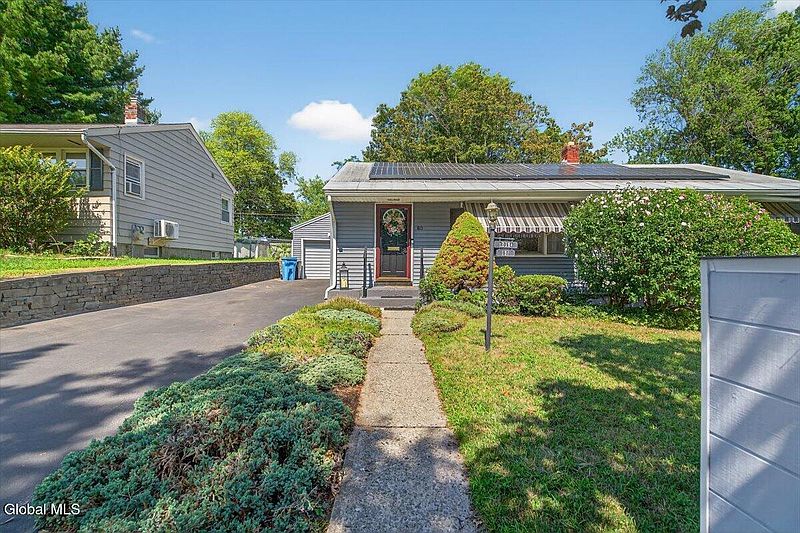 2nd image of 60 Clermont Street