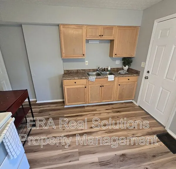 839 S Ogden Ave — Photo 7