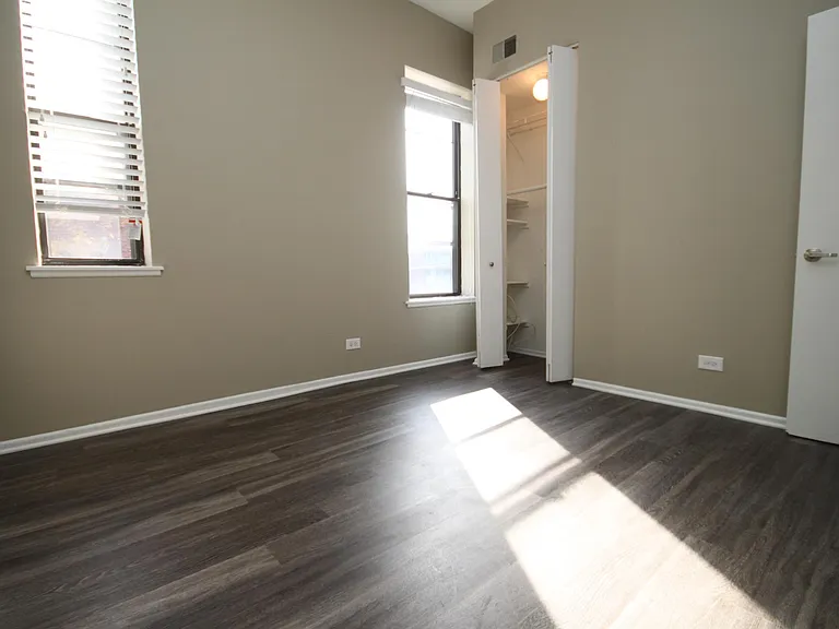 807 W Willow St #3C — Photo 10