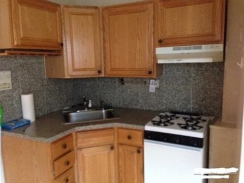 1st image of 864 10th Ave