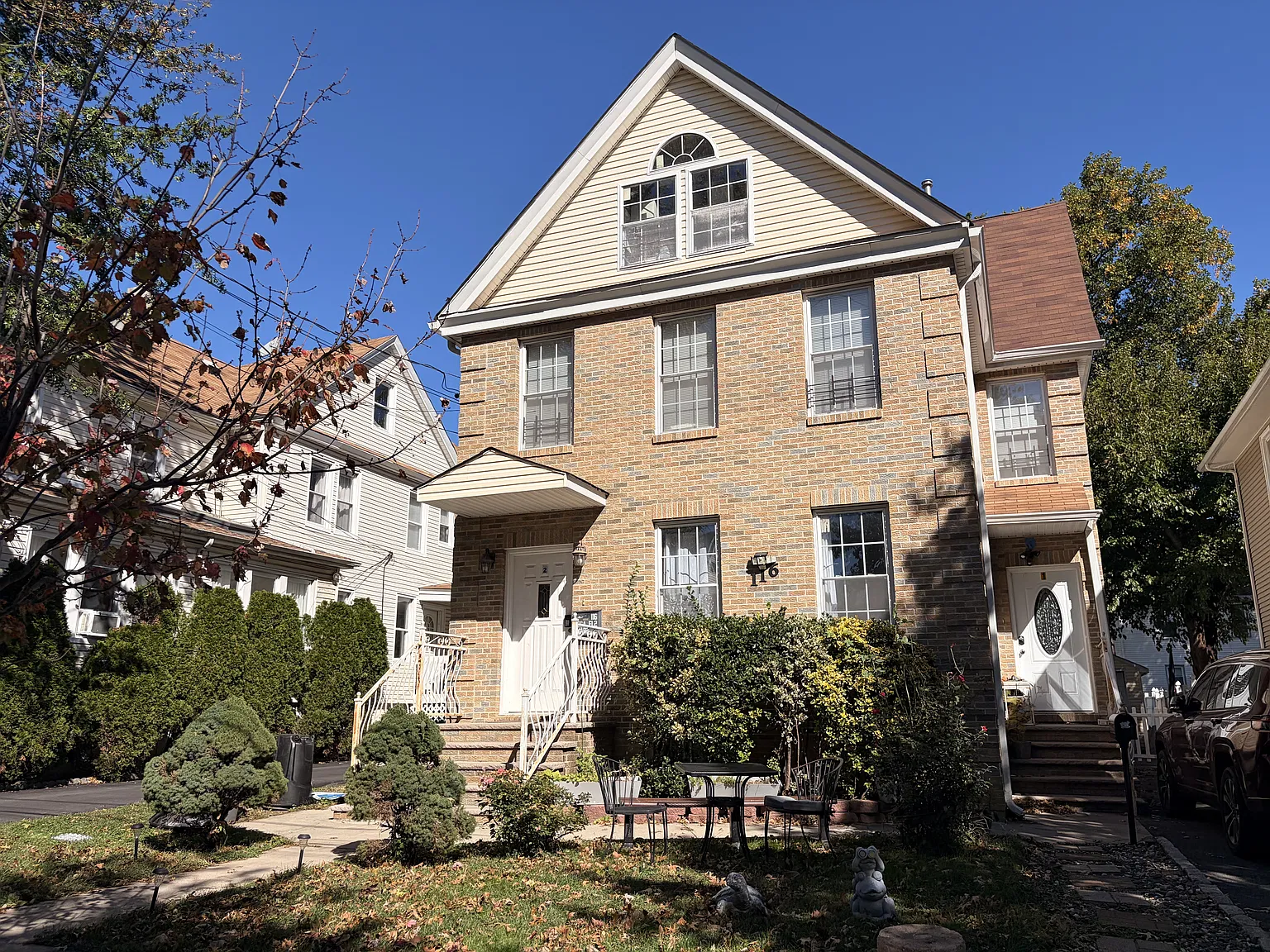 3 bed, $3,000 — Photo 1