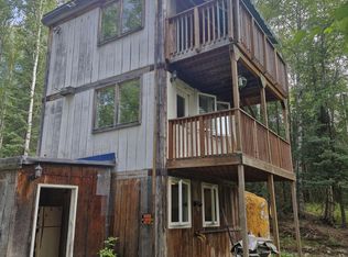 1031 Norris Ln, Fairbanks, AK 99712