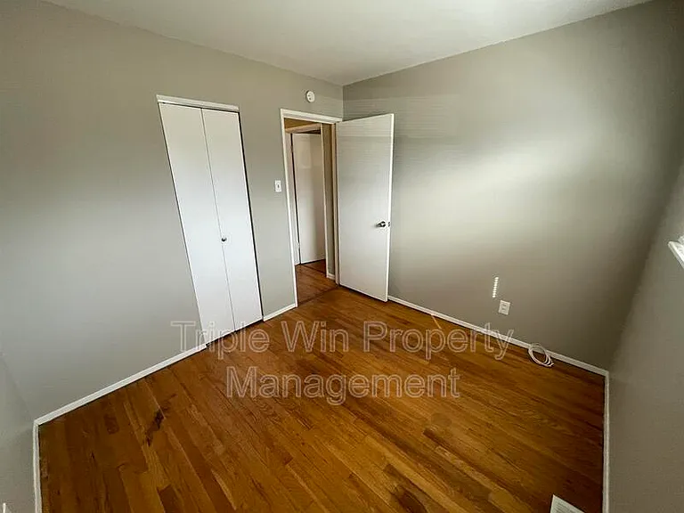 1895 Curtis Ct — Photo 27