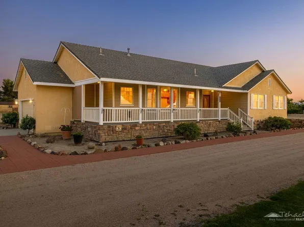 7582 Elder Ave, Rosamond, CA 93560