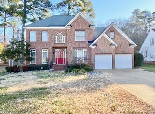 101 Water Fowl Dr, Yorktown, VA 23692