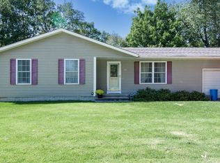507 Maplewood Dr, Center Point, IA 52213
