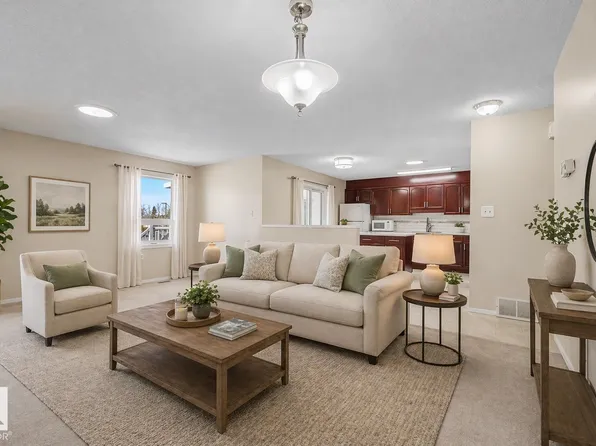 1542 54th St NW, Edmonton, AB T6L 6H4