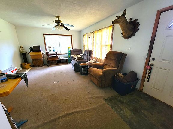 3rd image of 2569 E 22nd Rd