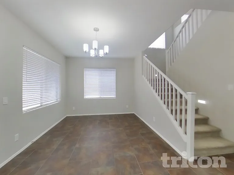 4930 E Del Rio Dr — Photo 4