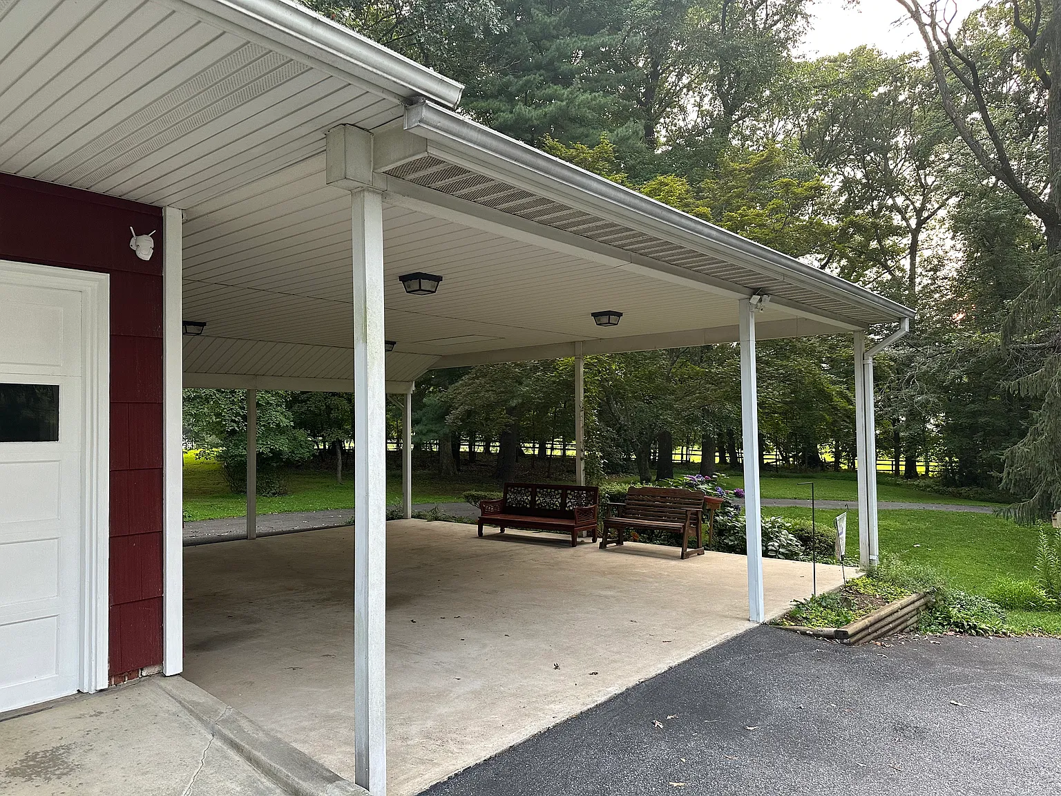 4 bed, 2700 sqft, $3,800 — Photo 4