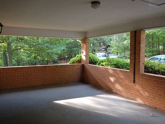 5th image of 204 Mountain Lane Ter