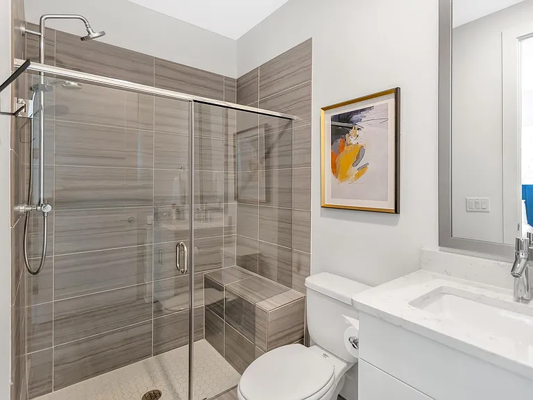 1008 Concordia Ave — Photo 6