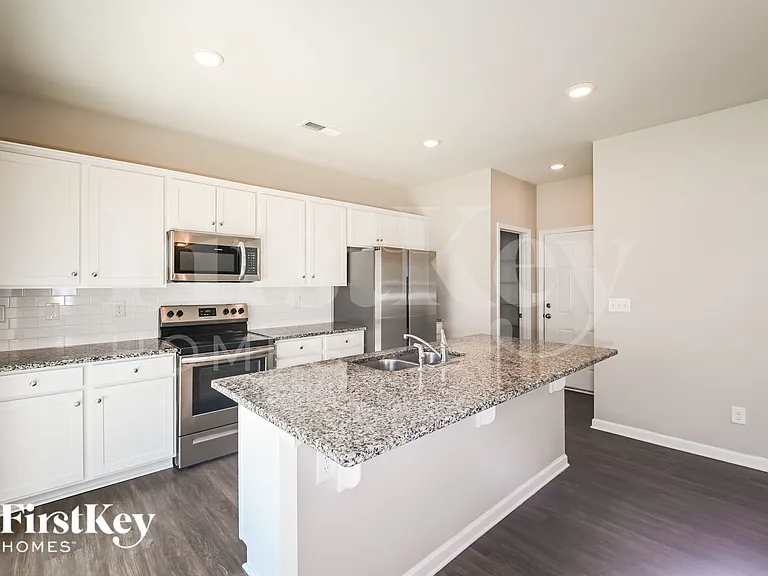7632 Wallace Farm Ln — Photo 4