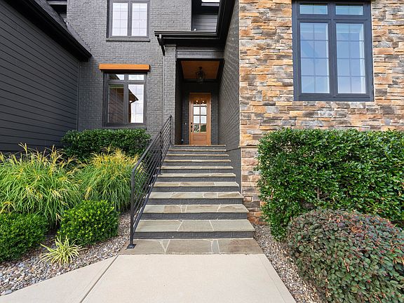 3rd image of 8616 Bishop Pine Ln