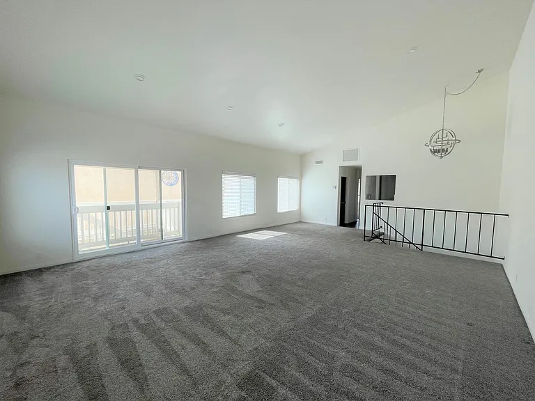 5344 Beachcomber St — Photo 4