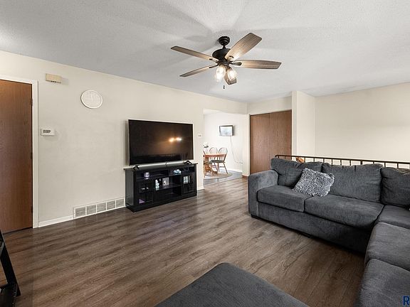5th image of 4517 S Plains Dr