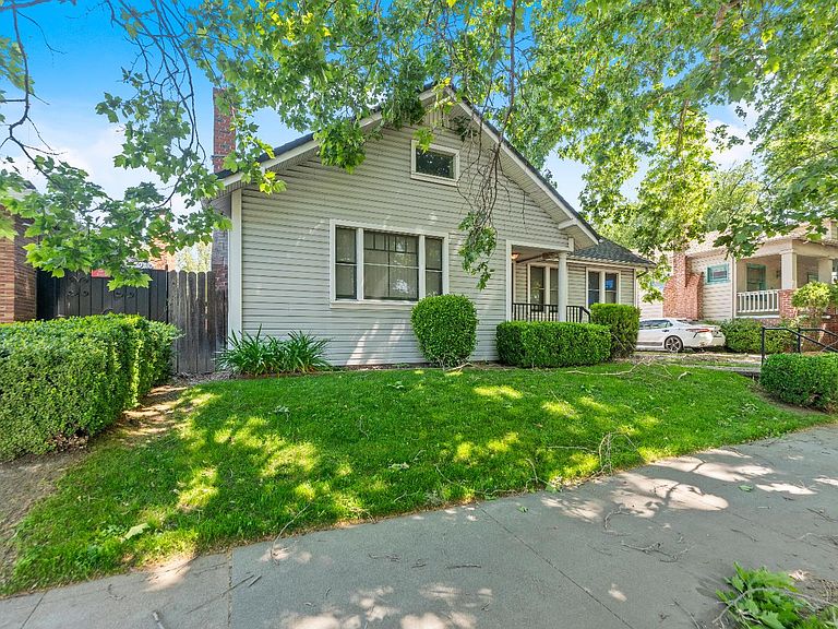 Listing photo 3