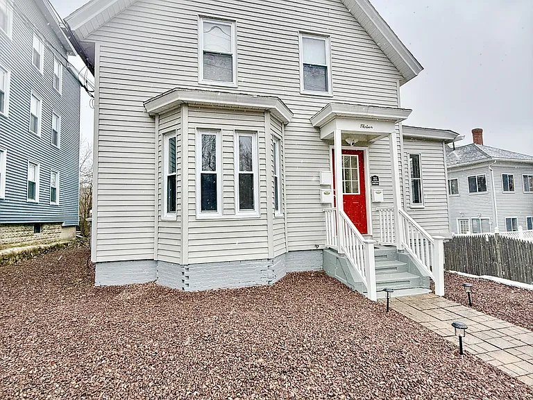 13 Regan St #B — Photo 9