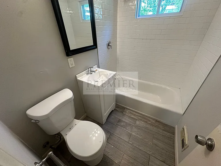 8422 Cherry St — Photo 16