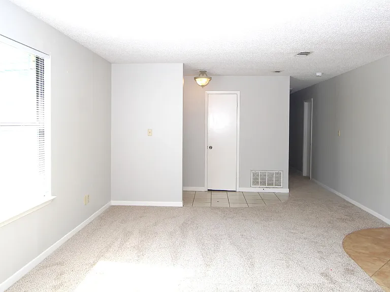 8224 Tempest Dr — Photo 3