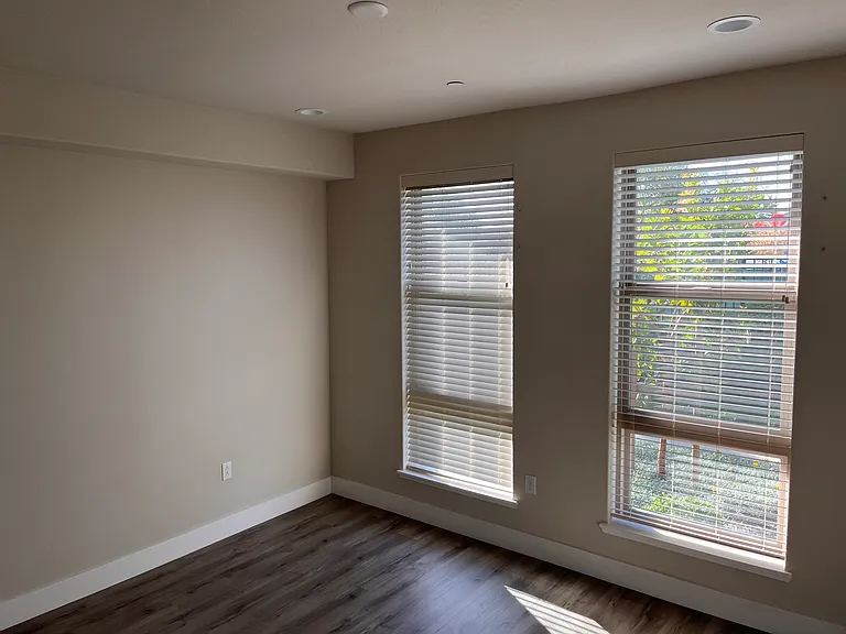 1709 Hazelnut Ln — Photo 67