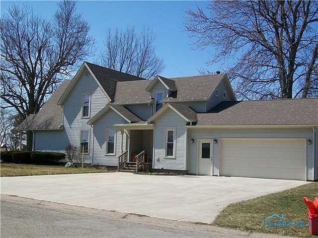 1st image of 955 Daggett Dr