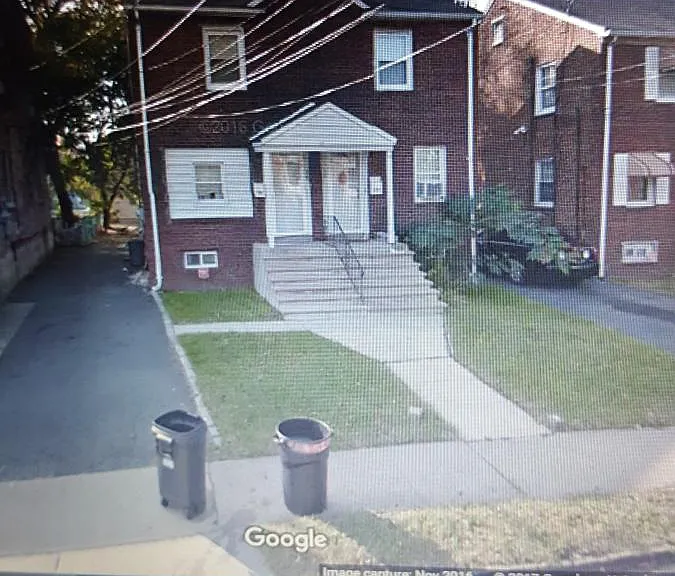 34 Dupont Pl — Photo 8