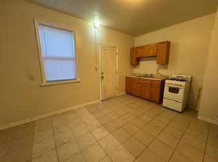 2551 N Marshfield Ave, Chicago, IL 60614