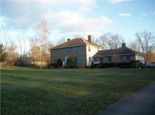 880 Ridgebury Rd, New Hampton, NY 10958