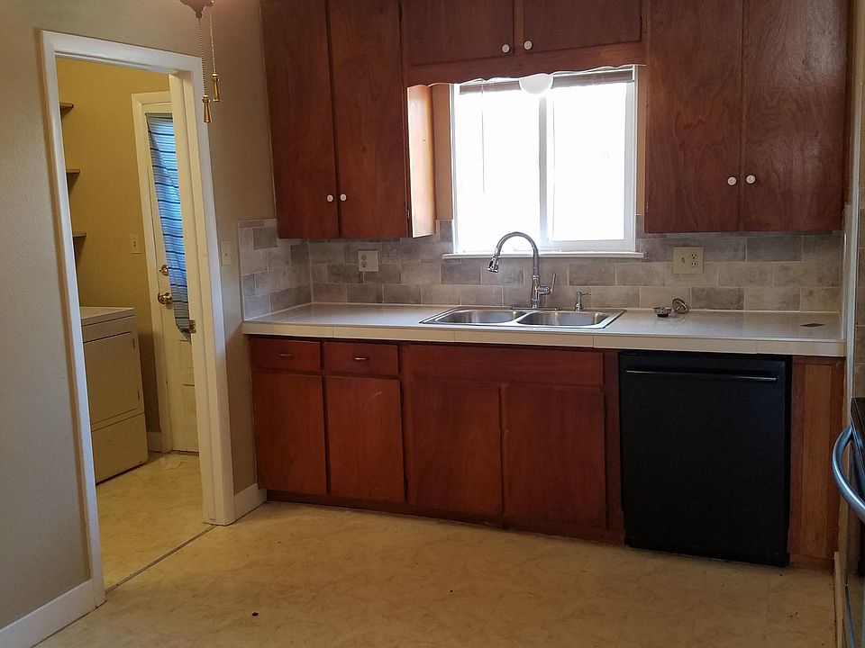 2nd image of 510 N Frey Ave