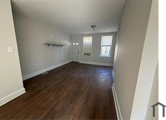 1026 Bennett St — Photo 4