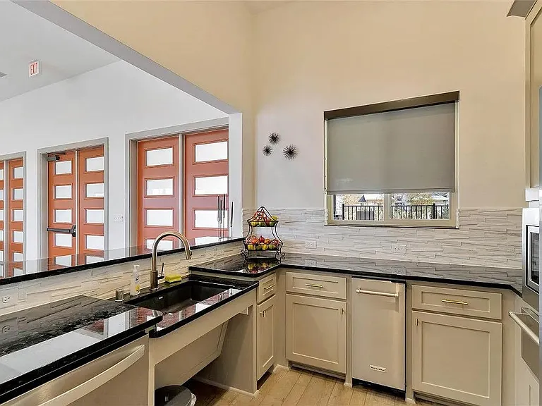 627 Oakridge Dr — Photo 19
